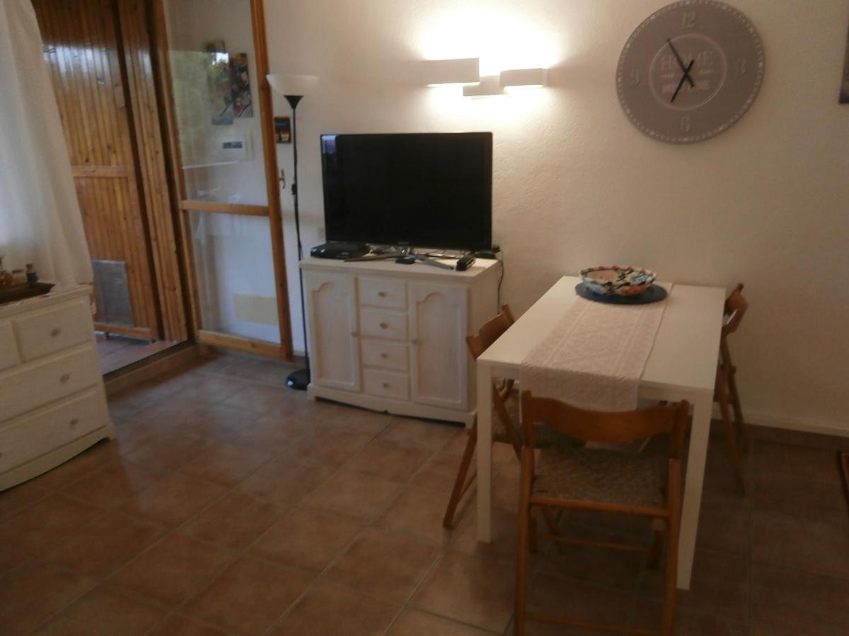 Lucianasit Apartment Cugnana Verde ภายนอก รูปภาพ