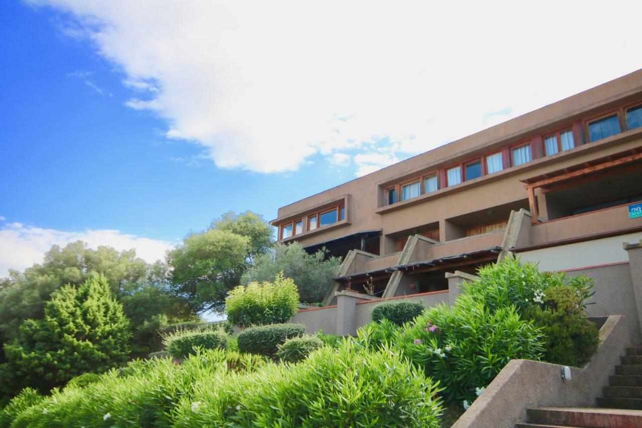 Lucianasit Apartment Cugnana Verde ภายนอก รูปภาพ